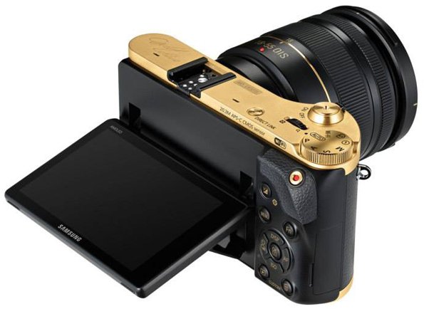 Luxury_Samsung-NX300-GoldEdition-left