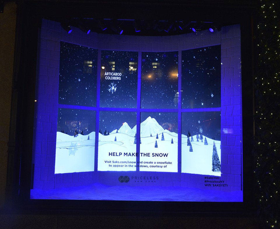 Luxury_window-displays_saks-fifth-avenue_2013_christmas_the-yeti-story_interactive