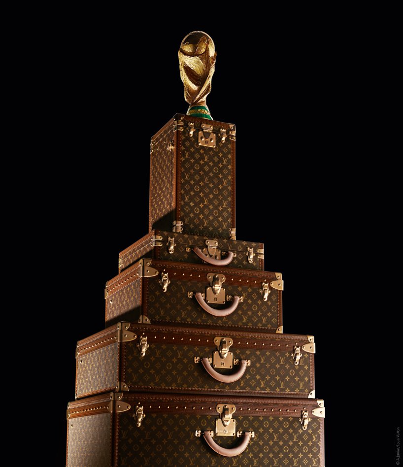 Luxuryretail_louis-vuitton-fifa-world-cup-tower