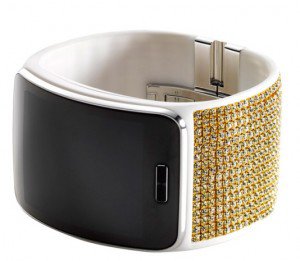 Luxuryretail_swarovski-for-samsung-gear-s-front