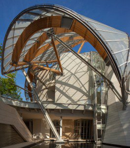 Luxuryretail_frank-gehry-paris-fondation-louis-vuitton-glass