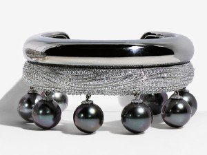 Luxuryretail_jewellery_tiffany_blue_book_2015_Tahitian-Pearl-Diamond-Bracelet