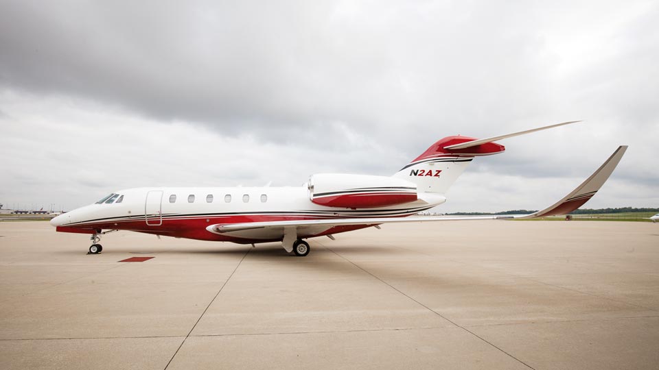 Luxuryretail_delta-Private-Jets-aircraft