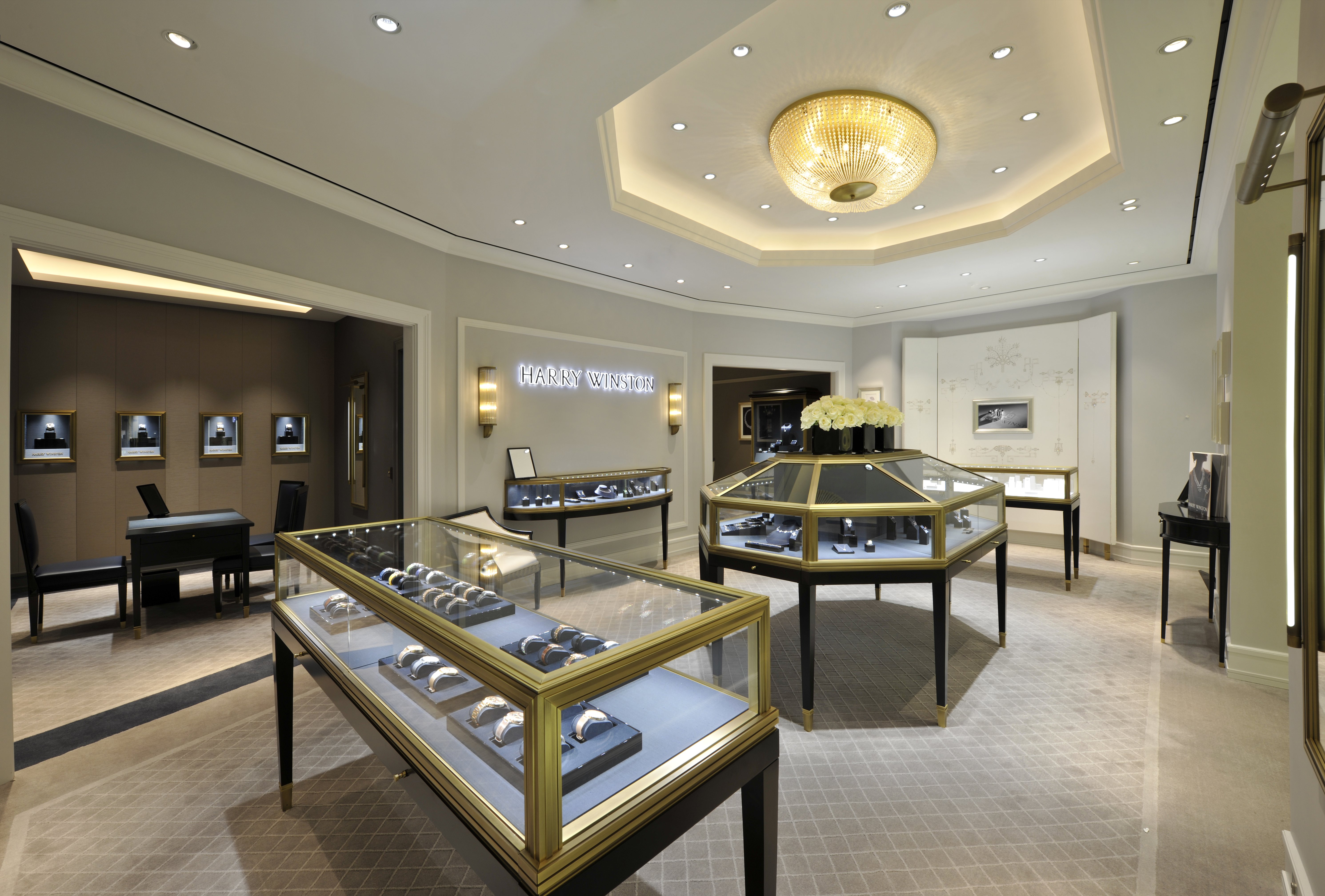 Luxuryretail_harry-winston-reopens-salon-harrods-clients