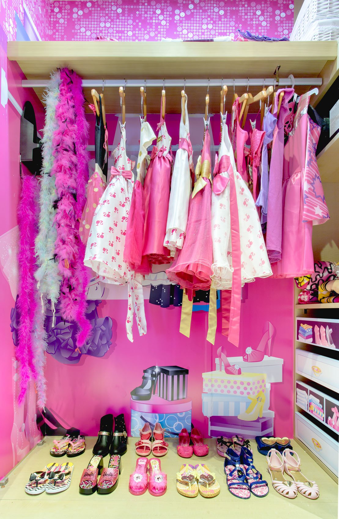 Barbie room hilton hot sale