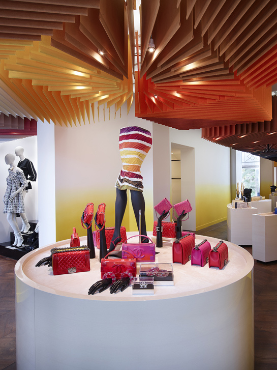 Chanel opens pop-up store in Saint-Tropez - Luxury RetailLuxury Retail