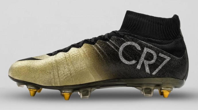 cr7 white and gold boots