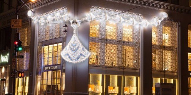 BULGARI’S BIGGER HOLIDAY LIGHT