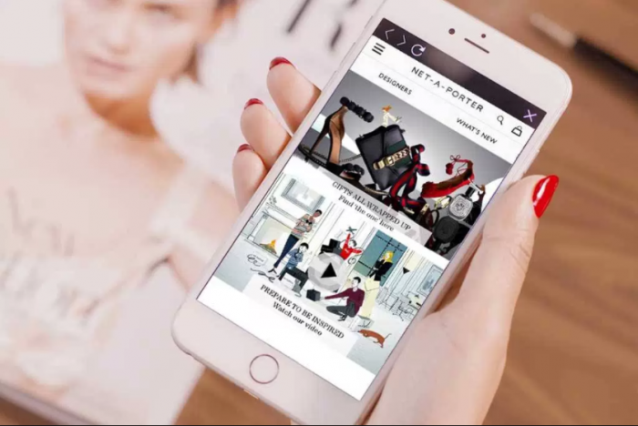 Whatsapp & Yoox Net-a-Porter