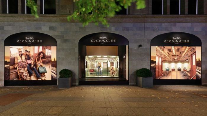 SUBWAY WINDOW DISPLAY FOR COACH | Luxury Retail