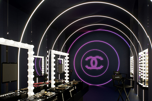 Global: Chanel opens Tokyo pop-up café