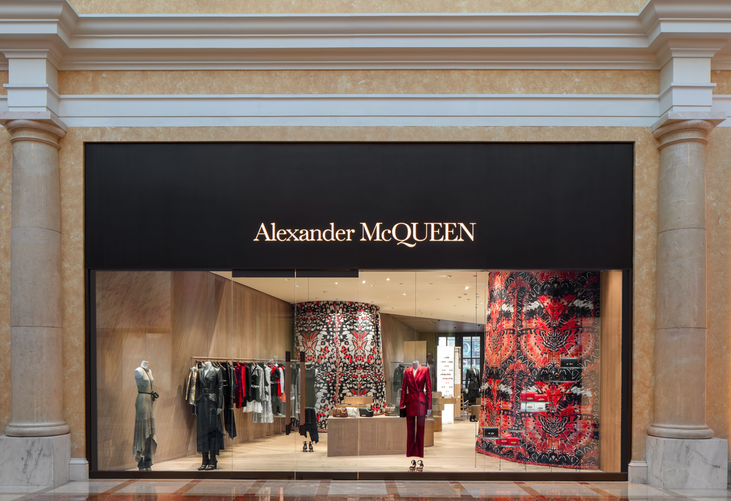 Alexander McQueen 3131 Las Vegas Blvd. South Las Vegas, NV 89109 on  4URSPACE retail profile