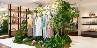 “Coach Forever” Phygital Pop-Ups