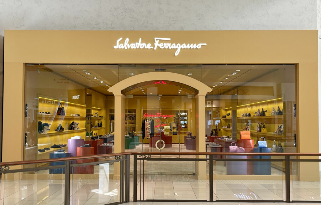 Ferragamo shop shop