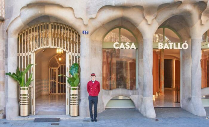 Cartier opens a boutique in Casa Batlló