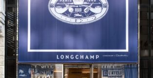 Façade of La Boulangerie Longchamp on Fifth Avenue in New York City